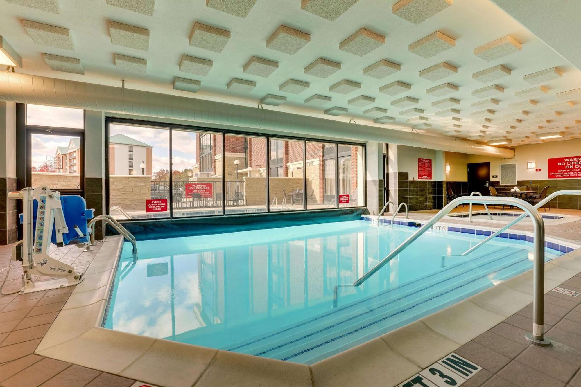 Drury Inn & Suites Columbus Dublin Exterior photo